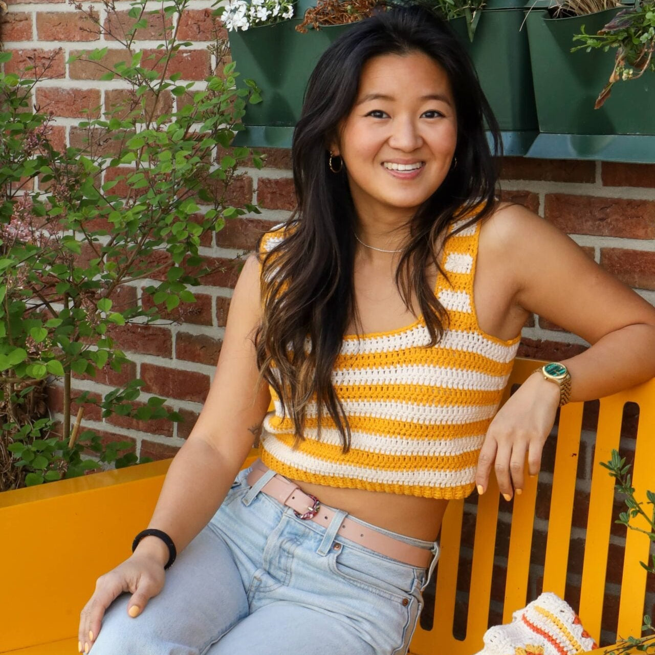 Gehaakte Perfect Summer Top in de kleur geel wit vooraanzicht.
