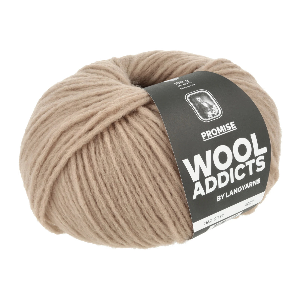 Lang Yarns Promise in kleur Camel 0039, bol garen met Wool Addicts-banderol op een witte achtergrond.