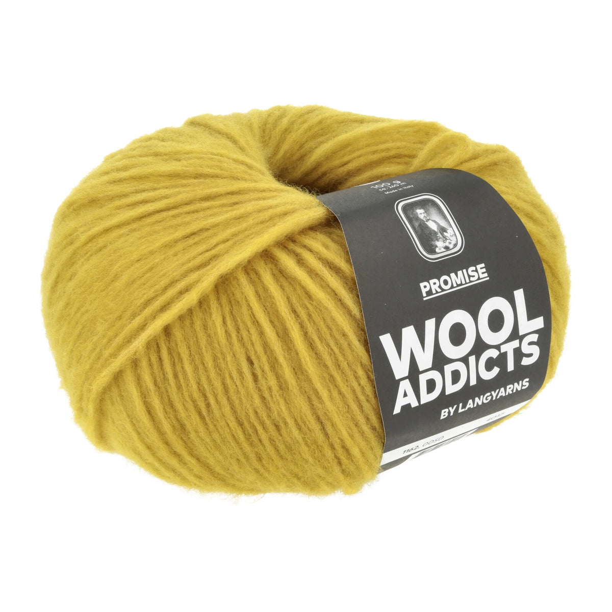 Lang Yarns Promise in kleur Mustard 0050, bol garen met Wool Addicts-banderol op een witte achtergrond.